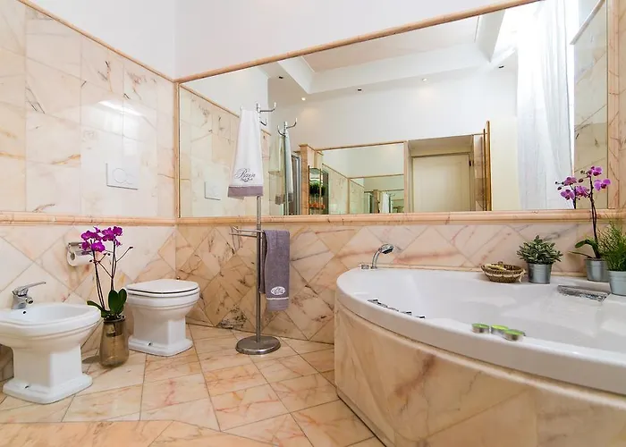 Arco Di Gallieno Oda ve Kahvaltı 4*